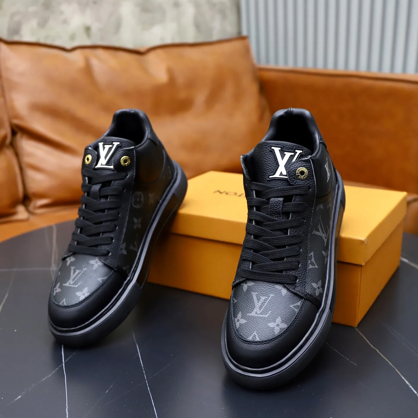 Ex-factory price: 442💰🙅‍♂️🙅‍♂️🙅‍♂️ Brand: LV Louis Vuitton Standard code: 38-44 (45 customized) Grade: Same as the official website Material: Original cowhide material spliced with brand rubber Comfortable and breathable lining Lightweight and wear-resistant sports outsole Style category: Men's fashionable casual shoes Running sneakers Distinguished luxury brand elements Top luxury color: actual picture color